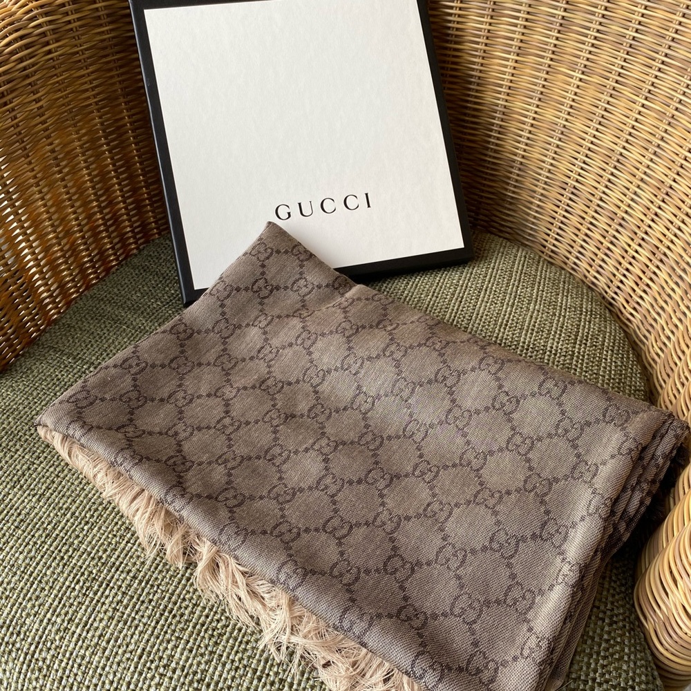 Gucci scarf
